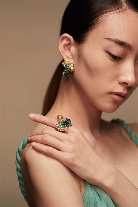 dior earrings hong kong price|‘Kong girl’ Cheung’s gold not the only bling that caught the eye .